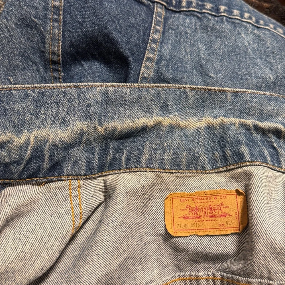 Levi's VINTAGE 80s denim trucker jacket 71506-0216  size 42L